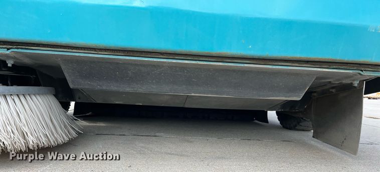 image for item DQ3975 Tennant 800  sweeper