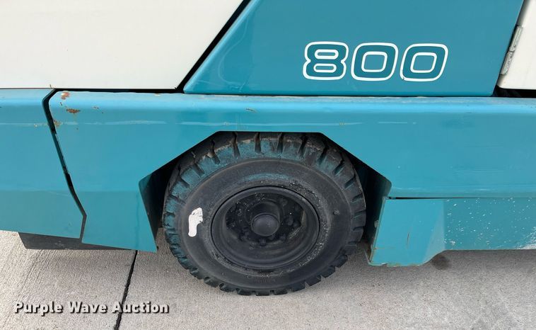 image for item DQ3975 Tennant 800  sweeper