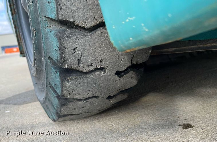 image for item DQ3975 Tennant 800  sweeper