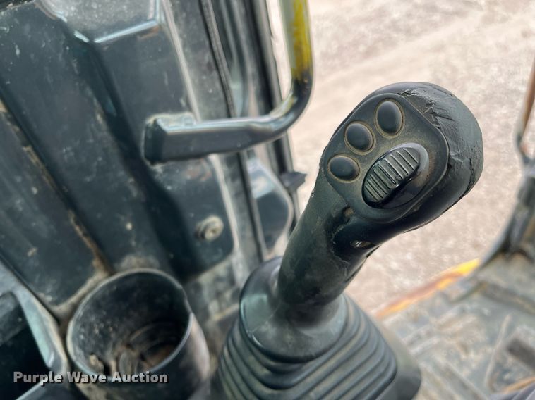 image for item DQ3981 2008 Komatsu PC88MR-8  mini excavator