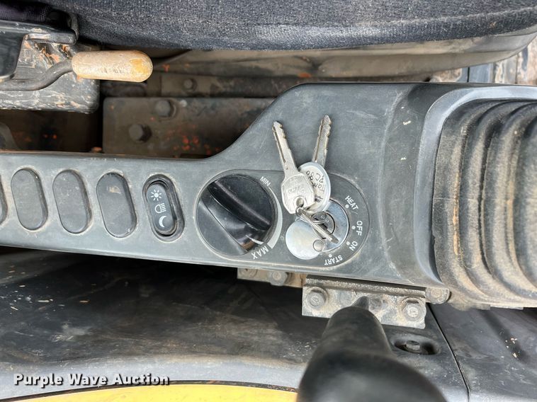 image for item DQ3981 2008 Komatsu PC88MR-8  mini excavator