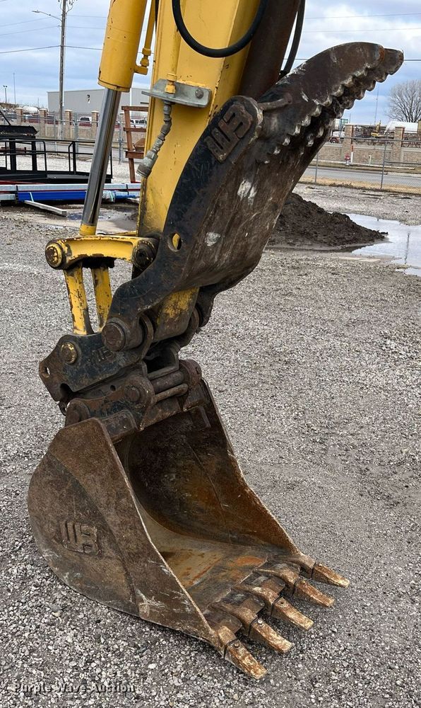 image for item DQ3981 2008 Komatsu PC88MR-8  mini excavator