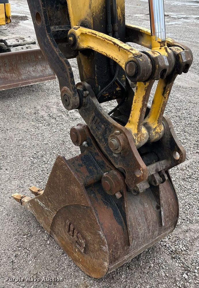 image for item DQ3981 2008 Komatsu PC88MR-8  mini excavator