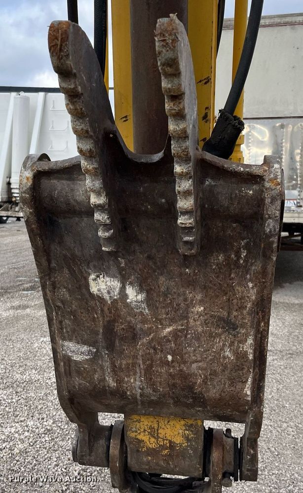 image for item DQ3981 2008 Komatsu PC88MR-8  mini excavator