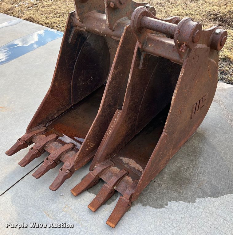 image for item DQ3981 2008 Komatsu PC88MR-8  mini excavator