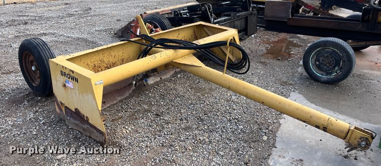 image for item DQ3982 Brown  box blade