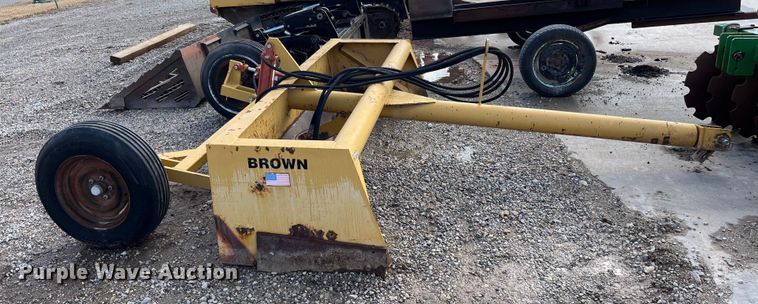 image for item DQ3982 Brown  box blade