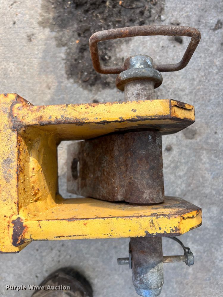 image for item DQ3982 Brown  box blade