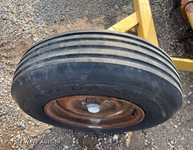 image for item DQ3982 Brown  box blade