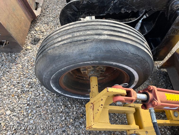 image for item DQ3982 Brown  box blade