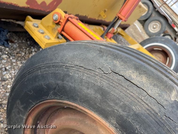 image for item DQ3982 Brown  box blade