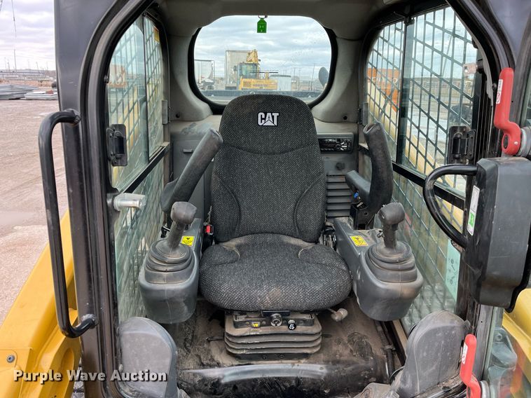image for item DQ3985 2015 Caterpillar 277D  tracked skid steer loader