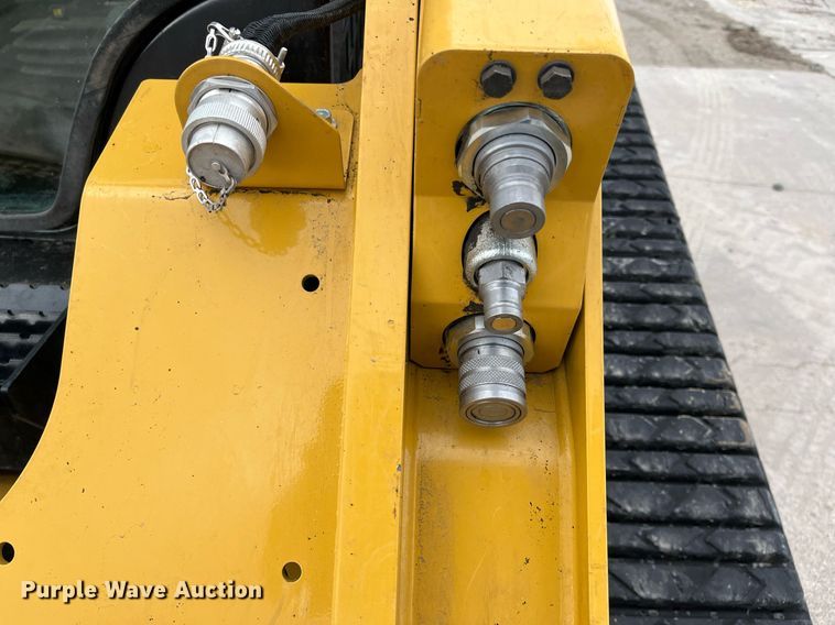 image for item DQ3985 2015 Caterpillar 277D  tracked skid steer loader