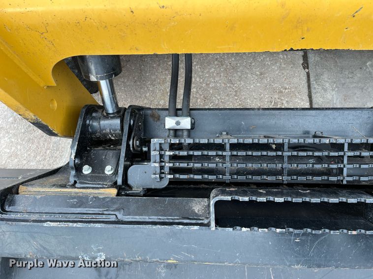 image for item DQ3985 2015 Caterpillar 277D  tracked skid steer loader