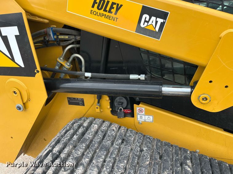 image for item DQ3985 2015 Caterpillar 277D  tracked skid steer loader