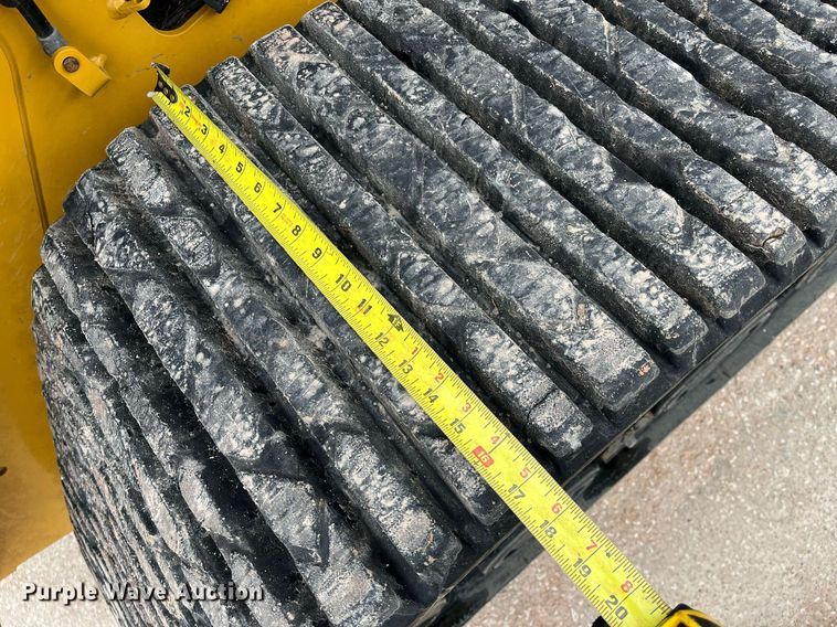 image for item DQ3985 2015 Caterpillar 277D  tracked skid steer loader