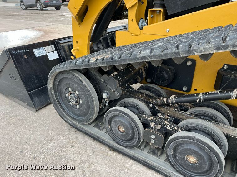 image for item DQ3985 2015 Caterpillar 277D  tracked skid steer loader