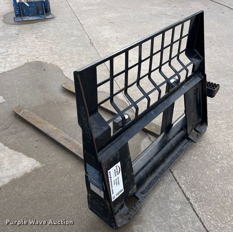 image for item DQ3986 Caterpillar 351-9371  skid steer forks