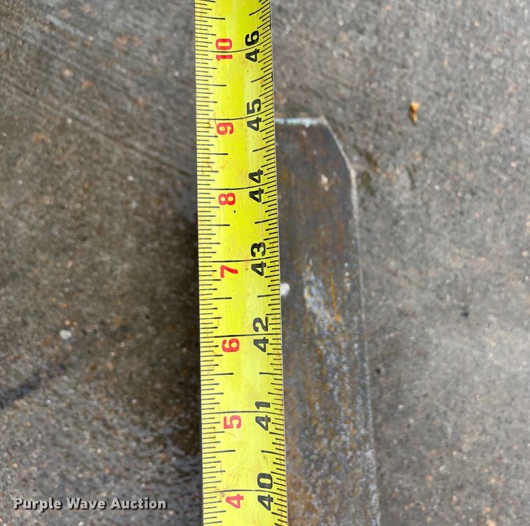 image for item DQ3986 Caterpillar 351-9371  skid steer forks