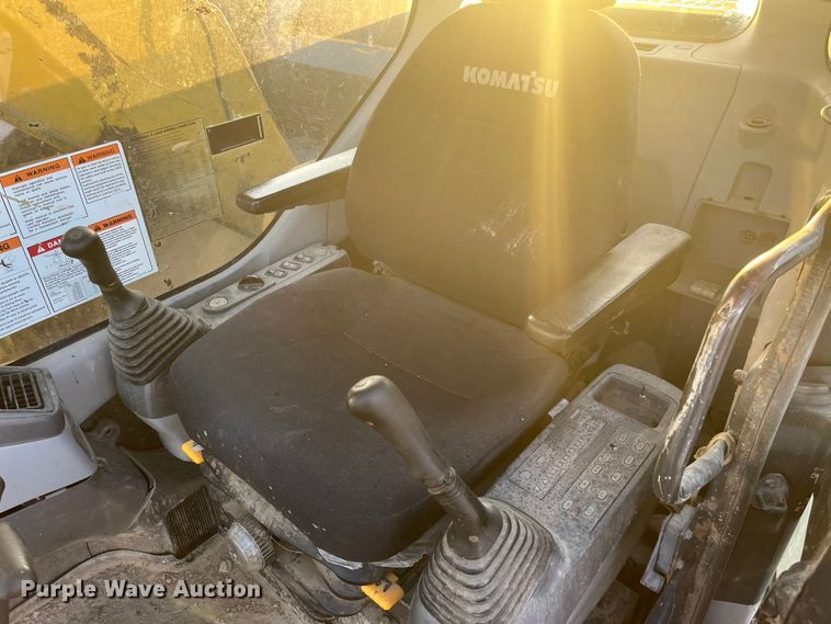 image for item DQ5076 2006 Komatsu PC228USLC-3N0  excavator