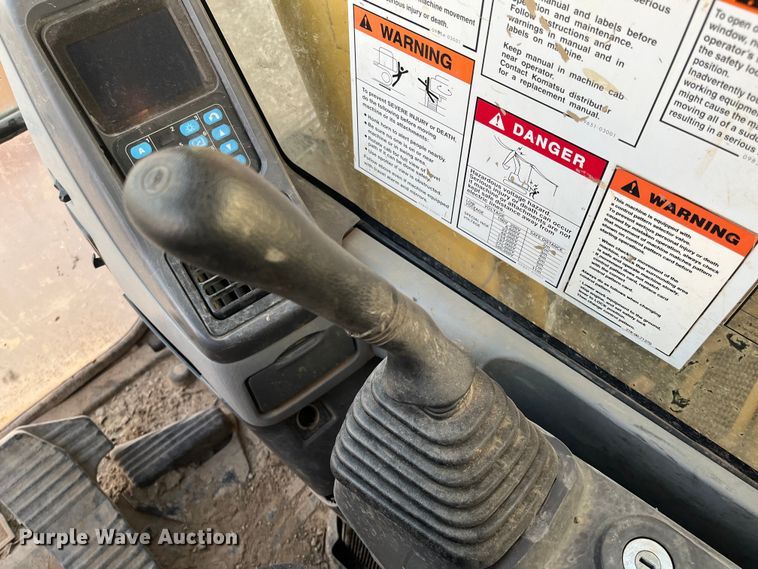 image for item DQ5076 2006 Komatsu PC228USLC-3N0  excavator