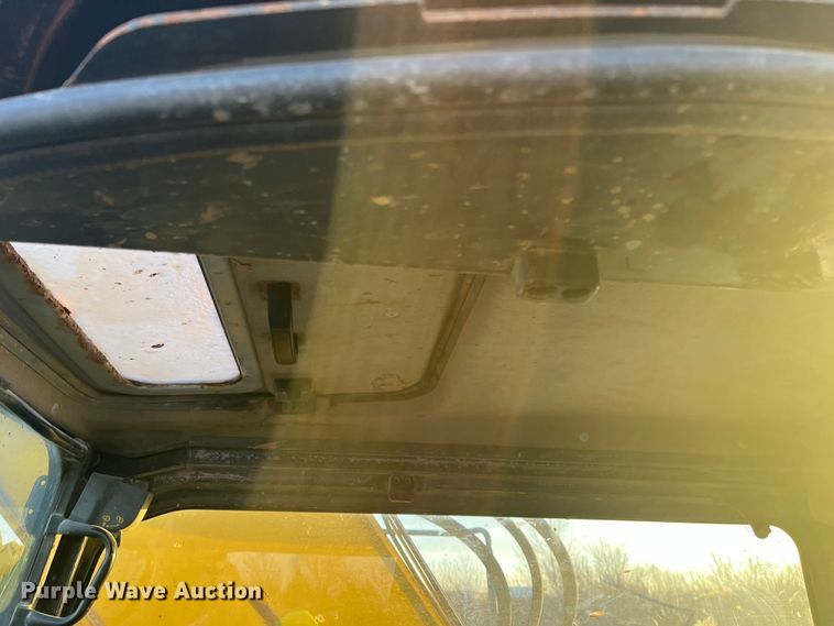 image for item DQ5076 2006 Komatsu PC228USLC-3N0  excavator