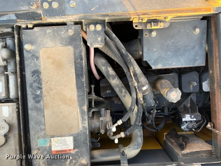 image for item DQ5076 2006 Komatsu PC228USLC-3N0  excavator