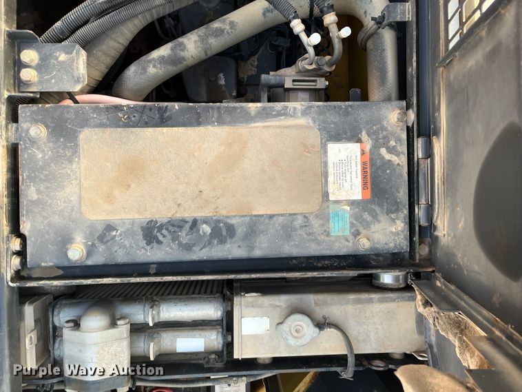 image for item DQ5076 2006 Komatsu PC228USLC-3N0  excavator