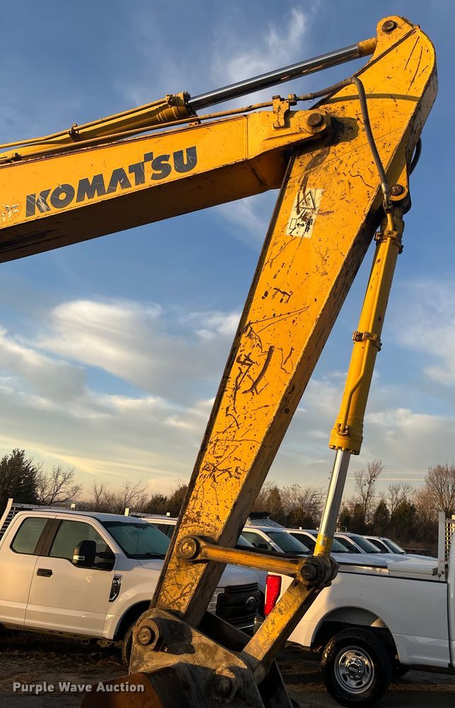 image for item DQ5076 2006 Komatsu PC228USLC-3N0  excavator