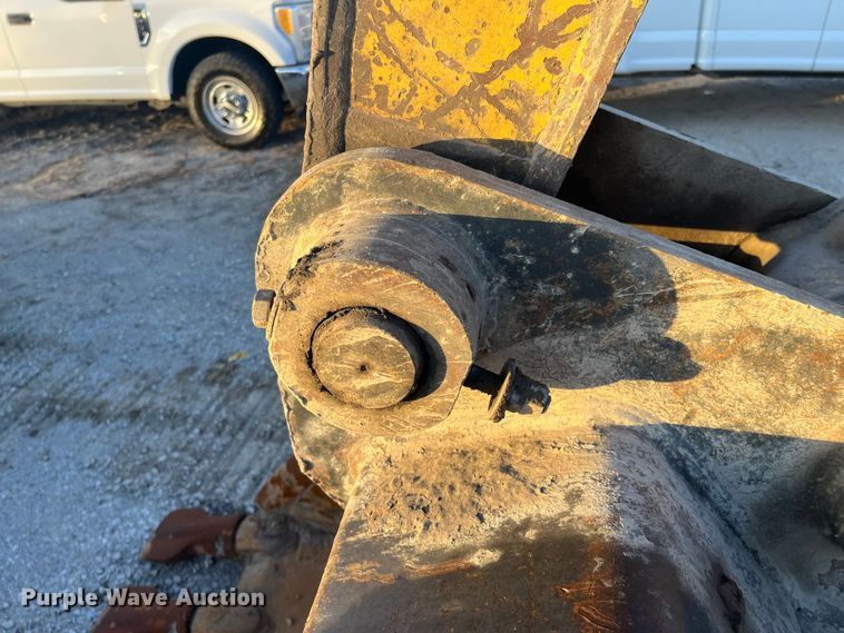 image for item DQ5076 2006 Komatsu PC228USLC-3N0  excavator