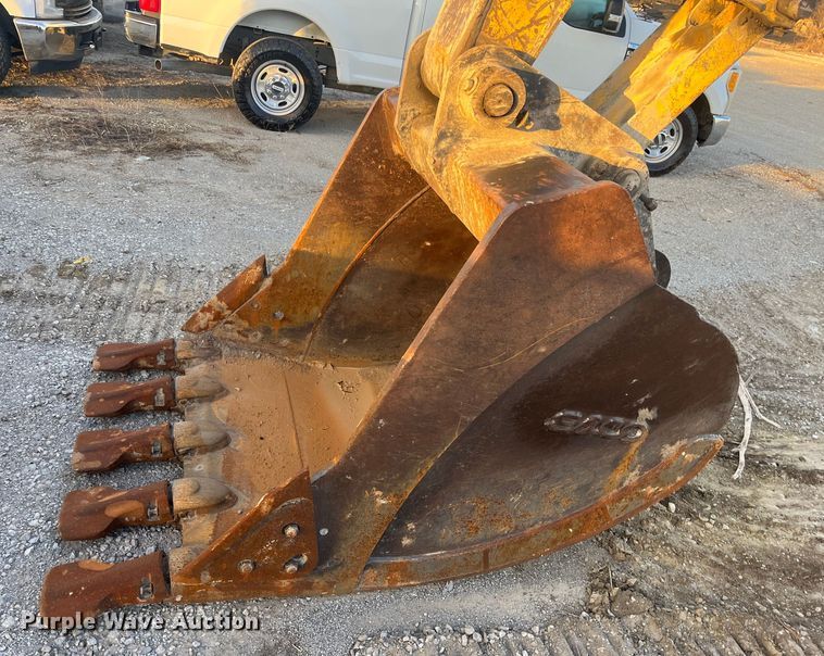 image for item DQ5076 2006 Komatsu PC228USLC-3N0  excavator