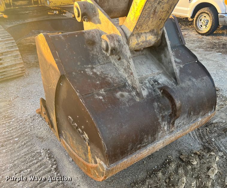 image for item DQ5076 2006 Komatsu PC228USLC-3N0  excavator