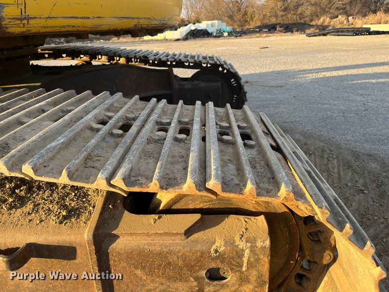 image for item DQ5076 2006 Komatsu PC228USLC-3N0  excavator