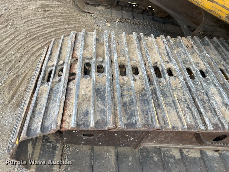 image for item DQ5076 2006 Komatsu PC228USLC-3N0  excavator