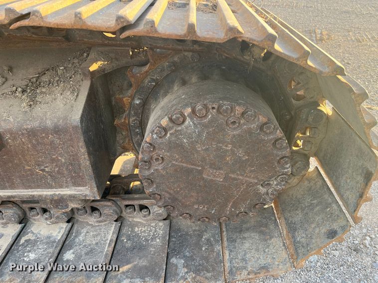 image for item DQ5076 2006 Komatsu PC228USLC-3N0  excavator