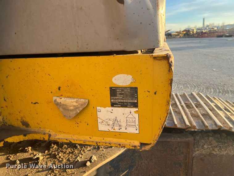 image for item DQ5076 2006 Komatsu PC228USLC-3N0  excavator