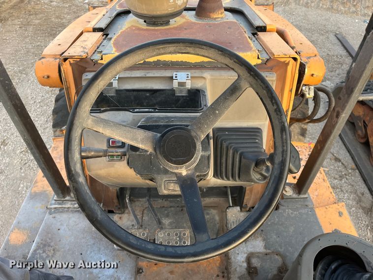 image for item DQ5077 2008 Case 570MXT  landscape tractor