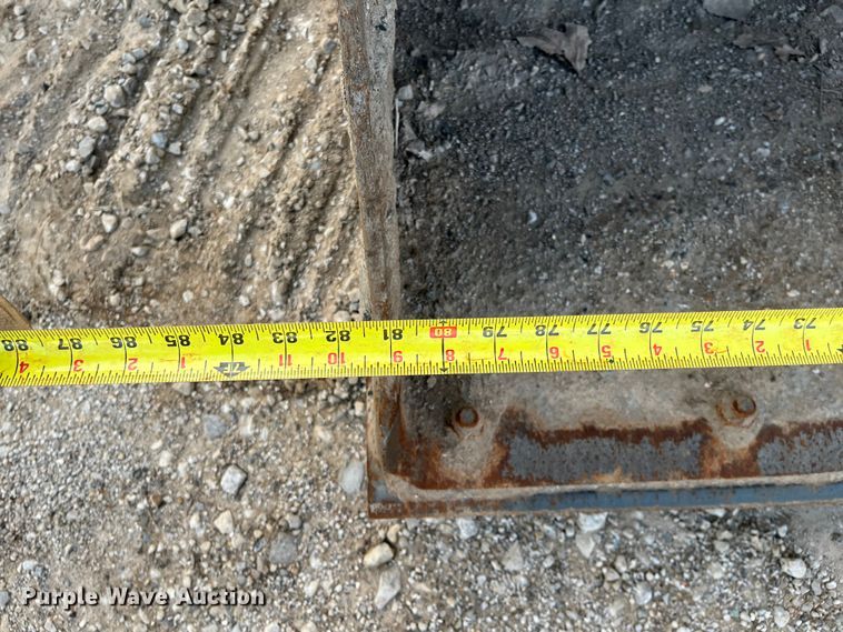 image for item DQ5077 2008 Case 570MXT  landscape tractor