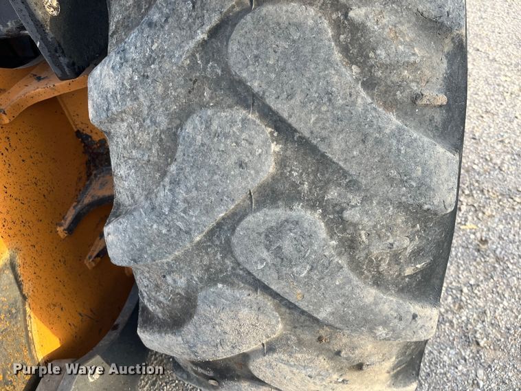 image for item DQ5077 2008 Case 570MXT  landscape tractor