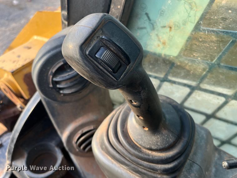 image for item DQ5078 2015 Caterpillar 289D  tracked skid steer loader