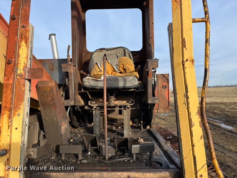 image for item DQ5113 1984 Caterpillar 225  excavator