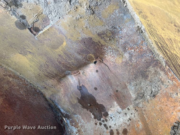 image for item DQ5113 1984 Caterpillar 225  excavator