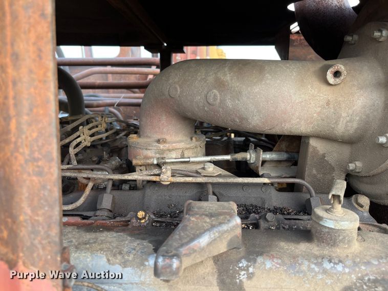 image for item DQ5113 1984 Caterpillar 225  excavator