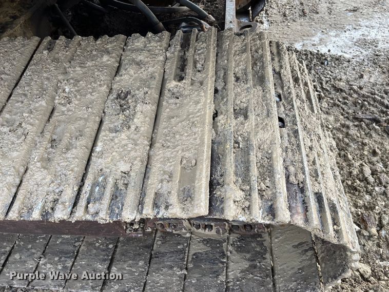 image for item DQ5113 1984 Caterpillar 225  excavator