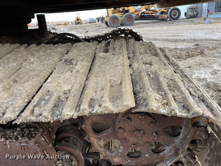 image for item DQ5113 1984 Caterpillar 225  excavator