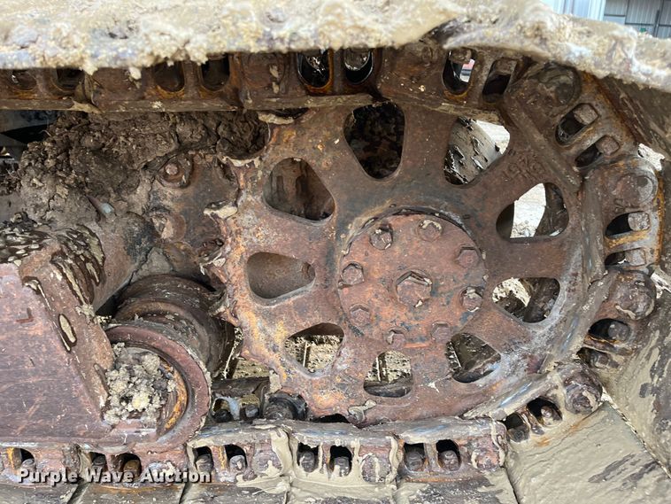 image for item DQ5113 1984 Caterpillar 225  excavator