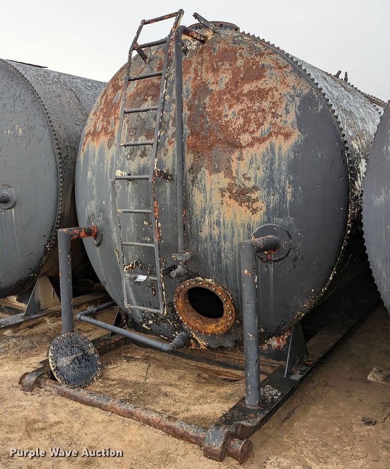 image for item DR6803 Frac tank