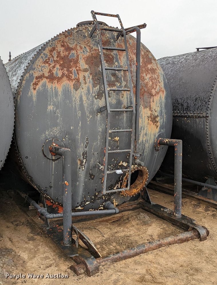 image for item DR6803 Frac tank