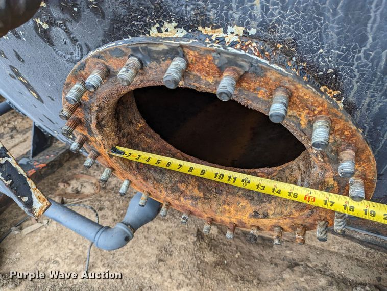 image for item DR6803 Frac tank