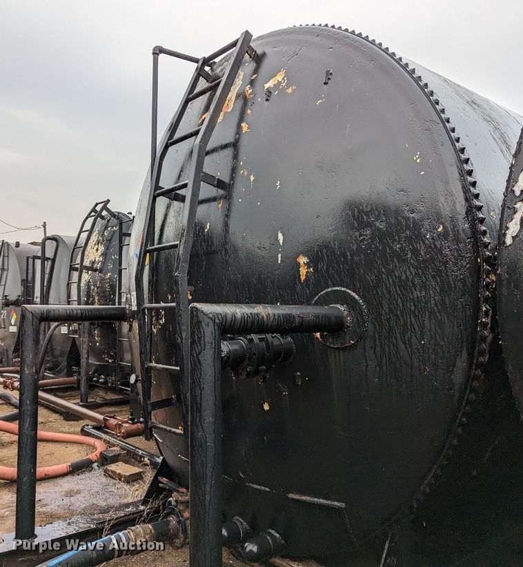 image for item DR6804 Frac tank